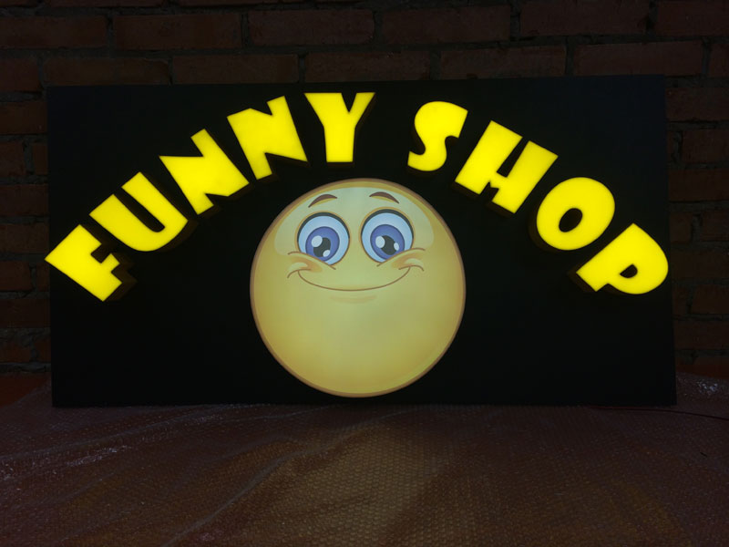 Световые объемные буквы «Funny Shop»